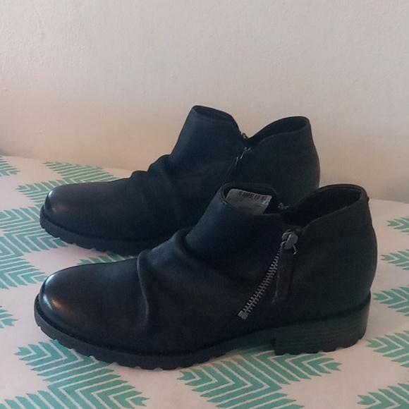 Clarks Black Nissini Cuir Noir Waterproof Brand New - Picture 4 of 5